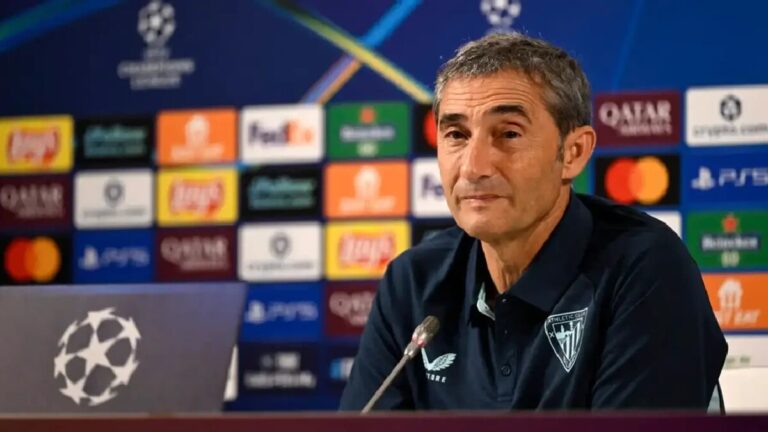 Ernesto Valverde con gesto serio durante la rueda de prensa previa al Valencia-Athletic de Copa del Rey.