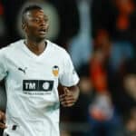 Umar Sadiq durante su debut con el Valencia CF en Mestalla frente al Elche.
