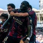 Etta Eyong celebrando un gol con el Levante en el Ciutat de València.