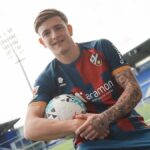 El centrocampista Gustavo Albarracín durante un entrenamiento, regresando al Deportivo Alavés en febrero de 2026.