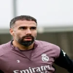Dani Carvajal durante un entrenamiento del Real Madrid en Valdebebas bajo las órdenes de Arbeloa.