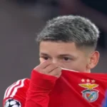 inícius Jr. discutiendo con Gianluca Prestianni durante el partido de Champions League entre el Benfica y el Real Madrid en el Estádio da Luz en febrero de 2026.