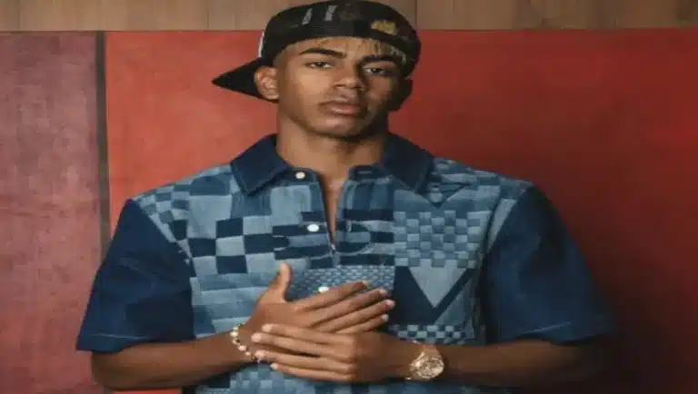 Lamine Yamal y Nico Williams durante un entrenamiento, reflejando el contraste en su estado físico y recuperación de pubalgia.