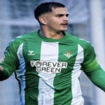 Rodrigo Marina, joven delantero del Real Betis, con gesto de incredulidad durante un partido oficial.