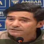Marcelino García Toral, entrenador del Villarreal CF, durante una rueda de prensa analizando el sistema táctico del equipo.