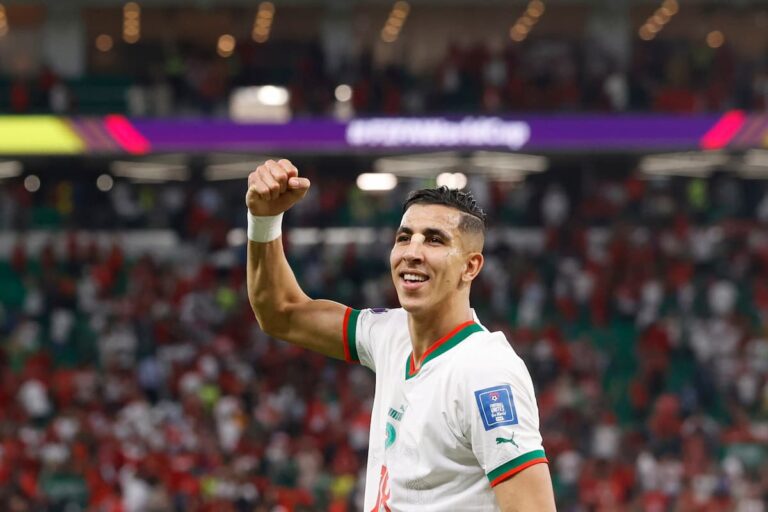 Jawad El Yamiq durante su anterior etapa con el Real Zaragoza, celebrando su regreso al club maño.