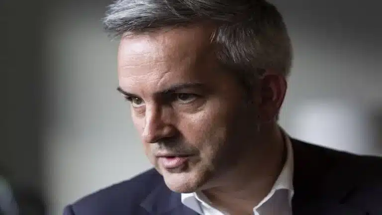 Víctor Font, precandidato a la presidencia del FC Barcelona, durante una entrevista analizando la situación del club.