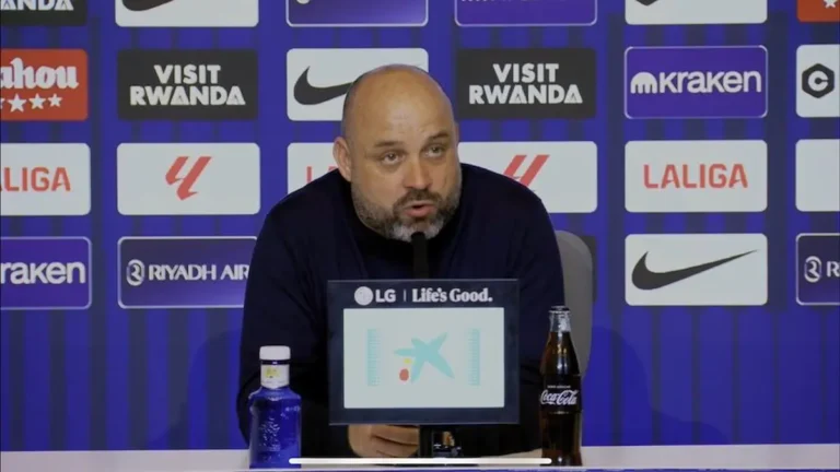 Manolo González, entrenador del RCD Espanyol, durante la rueda de prensa posterior a la derrota por 4-2 ante el Atlético de Madrid en el Metropolitano