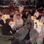 Los 24 jugadores del Real Madrid posando juntos durante una cena de equipo en el restaurante 61 de Madrid.