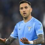 Matías Vecino con la camiseta de la Lazio durante un partido de la Serie A italiana.