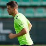 Giovani Lo Celso durante un entrenamiento, concentrado en su proceso de recuperación con el Real Betis.