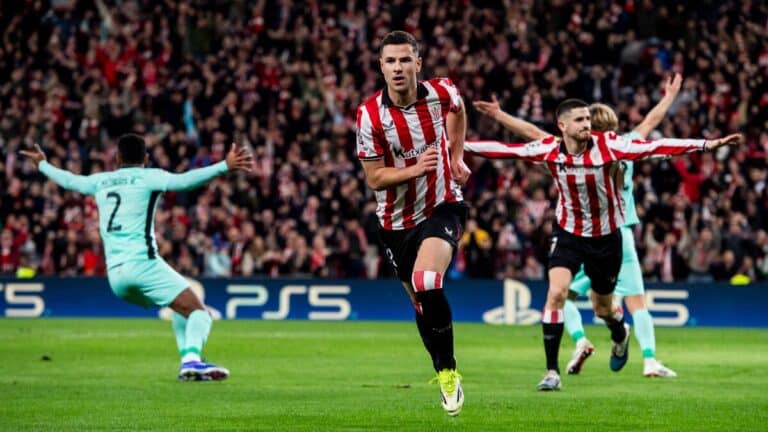 Gorka Guruzeta celebrando uno de sus goles con el Athletic Club durante la temporada 2026.