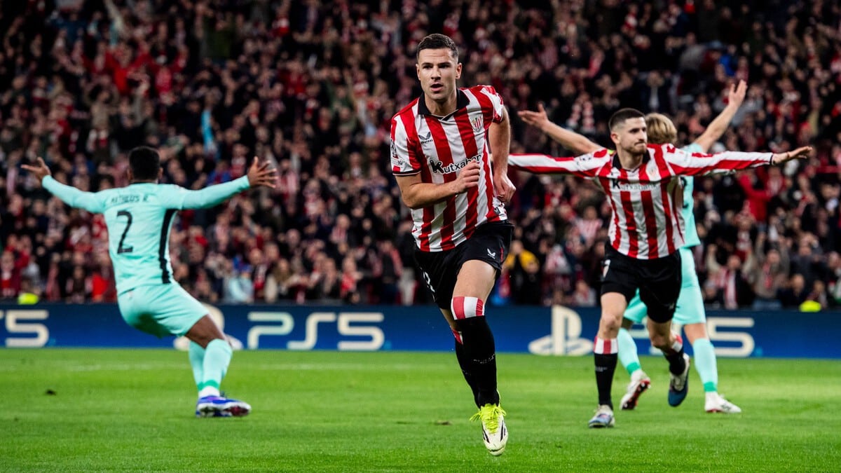 Jugadores del Athletic Club durante un partido de febrero de 2026 en San Mamés