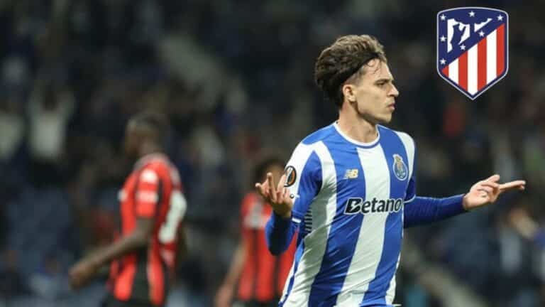 Gabri Veiga con la camiseta del Oporto durante un partido, objetivo del Atlético de Madrid en el mercado de invierno.