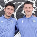 Turrientes y Gorrotxategi posando en un entrenamiento de la Real Sociedad