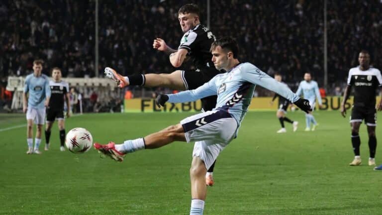 Miguel Román durante un partido del Celta de Vigo en LaLiga en el estadio de Balaídos