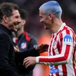 Antoine Griezmann con la camiseta del Atlético de Madrid durante un partido de LaLiga en el Metropolitano