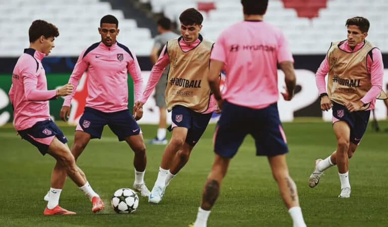 Gerónimo Spina, defensa del Atlético de Madrid, durante un entrenamiento en la Ciudad Deportiva de Majadahonda.