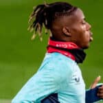 Nico Williams concentrado durante un entrenamiento