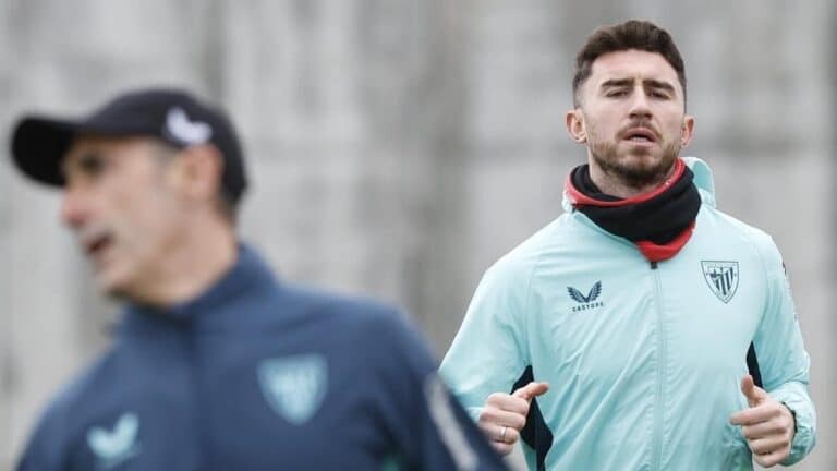 Aymeric Laporte liderando el entrenamiento del Athletic Club previo al duelo de Copa en Mestalla.