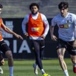 Dani Raba durante un entrenamiento con el Valencia CF en las instalaciones de Paterna donde ha convencido a Corberán para recuperar su sitio en el equipo