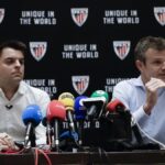 Jon Uriarte y Mikel González durante la rueda de prensa de balance del mercado en Lezama.