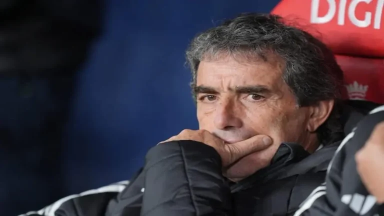 Almada en el banquillo de Cornellá