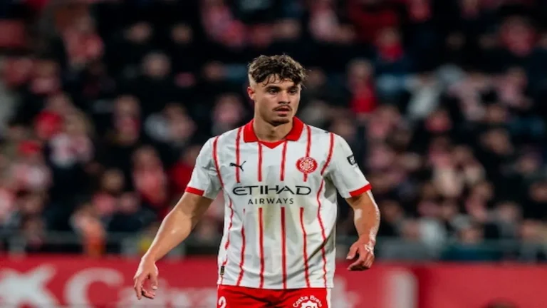 Hugo Rincón lateral derecho cedido por el Athletic Club al Girona que acumula 1.442 minutos en LaLiga y regresará a Lezama para pelear el puesto vacante que dejó Óscar de Marcos