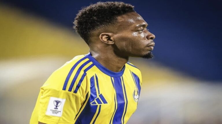 Álvaro Djaló con la camiseta del Al-Gharafa en la liga catarí