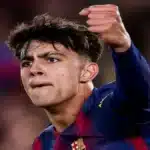 Marc Bernal celebra uno de sus dos goles ante el Atlético de Madrid en el Spotify Camp Nou durante la vuelta de semifinales de Copa del Rey