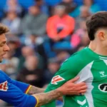 Lance del partido entre Getafe y Betis en el Coliseum Alfonso Pérez durante el partido de LaLiga que terminó 2-0 con goles de Femenía y Martín Satriano en la primera parte