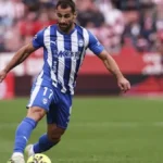 Protesoni fuera del entrena del Alavés