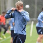 Orri Óskarsson entrenando en Zubieta. Es duda para la vuelta copera ante el Athletic