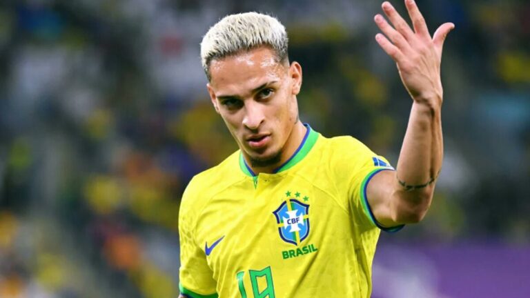 Antony en un partido con la selección de Brasil. Ancelotti lo dejaría fuera en la próxima convocatoria