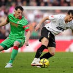 Guido Rodríguez, centrocampista del Valencia CF,