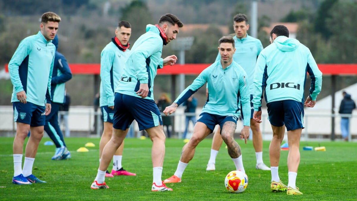 Sesión de entrenamiento del Athletic Club en Lezama durante la semana previa al partido ante el Girona en Montilivi