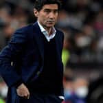 Marcelino García Toral, entrenador del Villarreal CF, dando instrucciones durante un partido de LaLiga en el estadio de La Cerámica