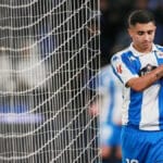 Yeremay, extremo del Deportivo de La Coruña, se retira lesionado durante un partido de LaLiga Hypermotion en Riazor