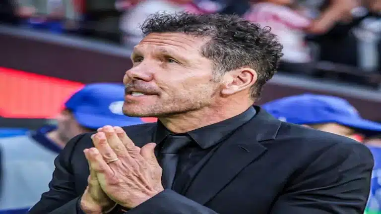 Diego Simeone gesticula durante la semifinal de Champions League ante el Arsenal