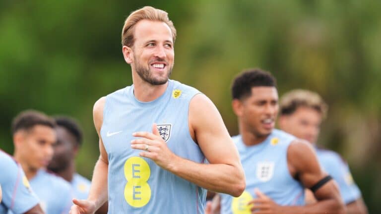 Harry Kane con la camiseta de la selección inglesa durante la preparación para el Mundial 2026 con Thomas Tuchel. El capitán de los Tres Leones reafirma que el único objetivo de Inglaterra es ganar la Copa del Mundo