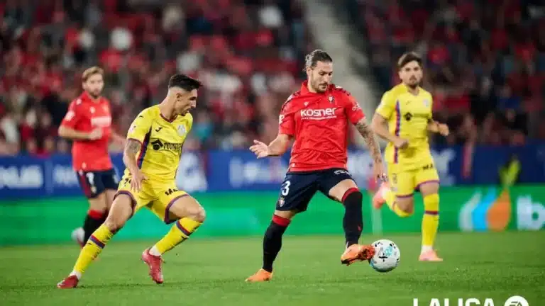 Álex Sancris, extremo del Getafe CF, durante un partido con el conjunto azulón