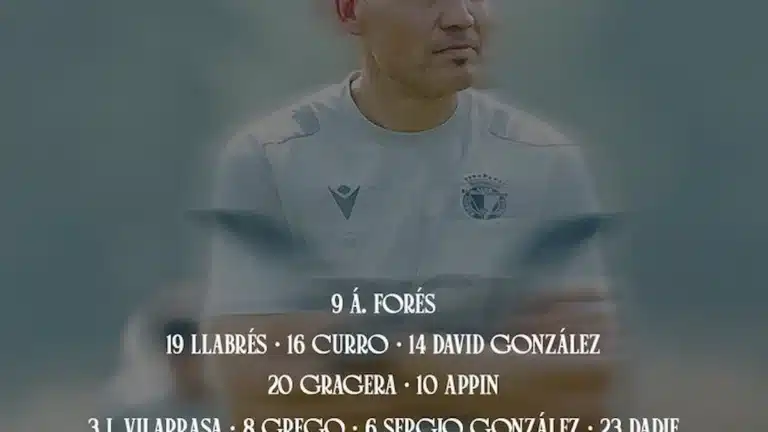 Sergio Francisco, técnico del Burgos CF, junto al once inicial confirmado ante el Córdoba CF