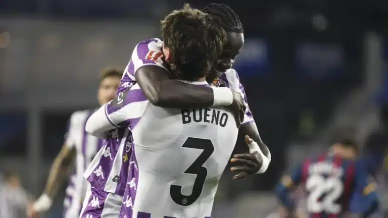 Amath Ndiaye con la camiseta del Real Valladolid durante un partido