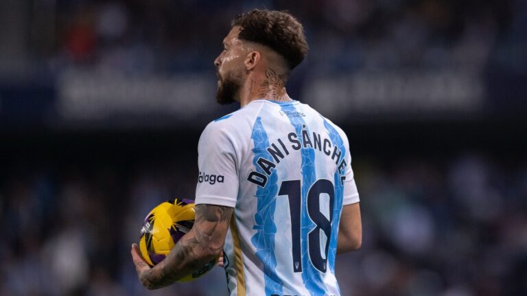 Dani Sánchez, lateral izquierdo de 26 años y agente libre tras su salida del Málaga CF, es del interés de la UD Almería, que busca reforzar el carril izquierdo de cara a la próxima temporada