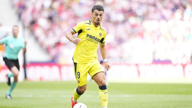 Georges Mikautadze, delantero georgiano del Villarreal CF, es objeto de una oferta de 45 millones de euros que el club castellonense deberá valorar en la recta final del mercado