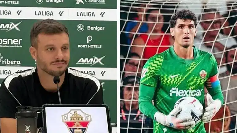 Martín Anselmi en la rueda de prensa previa junto a Matías Dituro con el balón en la portería