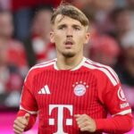 Lennart Karl con la camiseta del Bayern de Múnich durante un partido