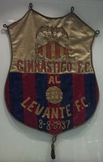 Escudo de los dos clubes de los que proviene el actual Levante UD