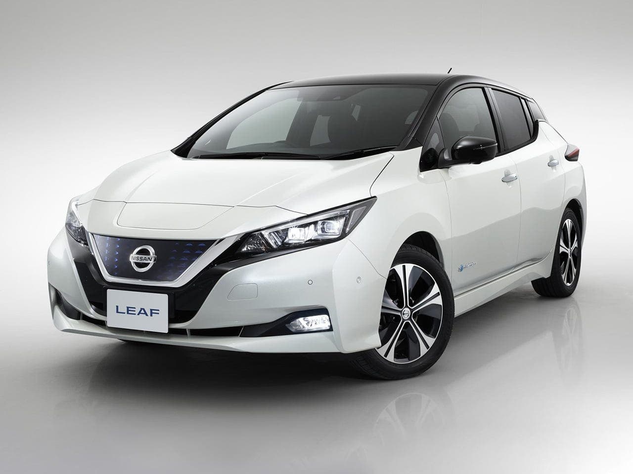 Nissan leaf 2021