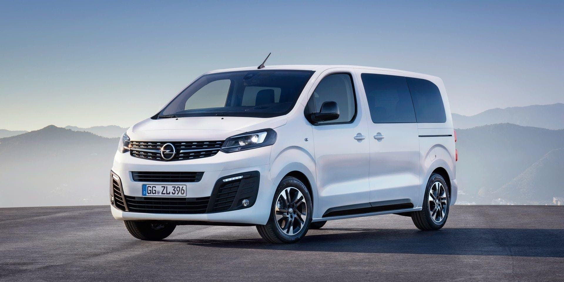 almacenaje a lo grande en nueva furgoneta opel vivaro 2021